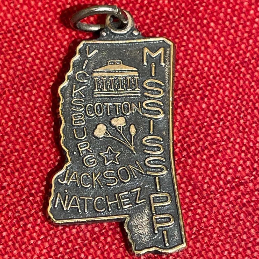 Vintage Mississippi charm/pendant